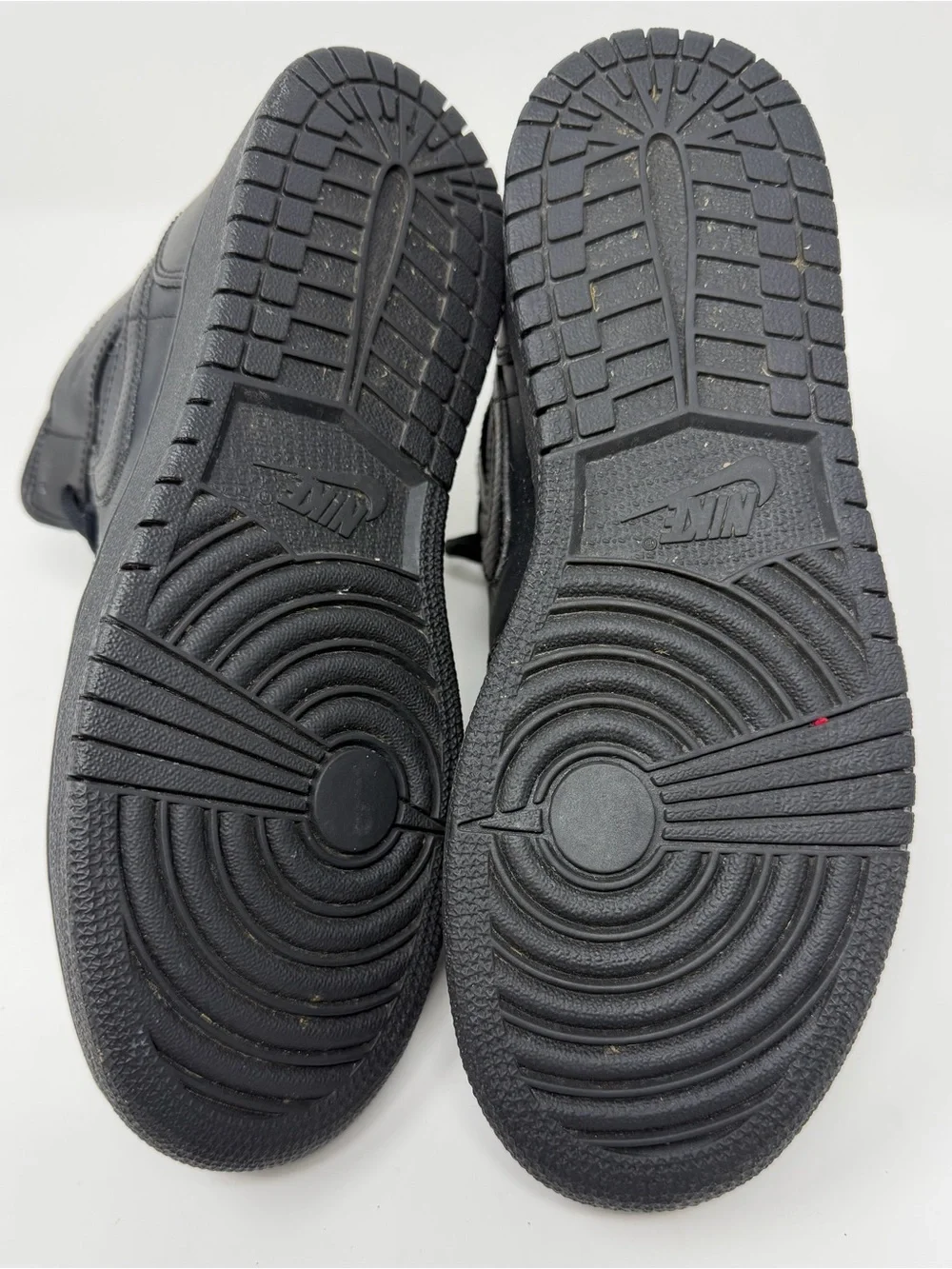 Nike Air Jordan 1 Mid Kids Black Leather Sneakers Sz. 5y